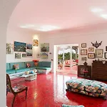 Luna Rossa, Apartamento