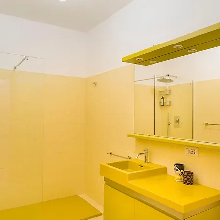 Luna Rossa, Apartamento