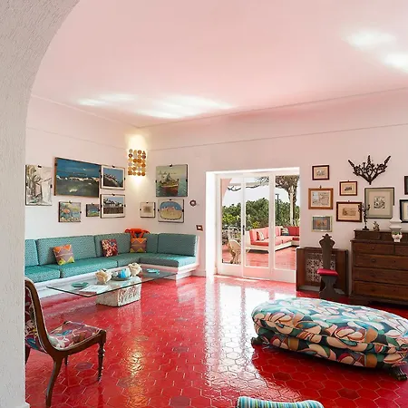 Luna Rossa, Apartamento