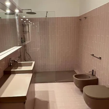 Luna Rosa, Apartman *